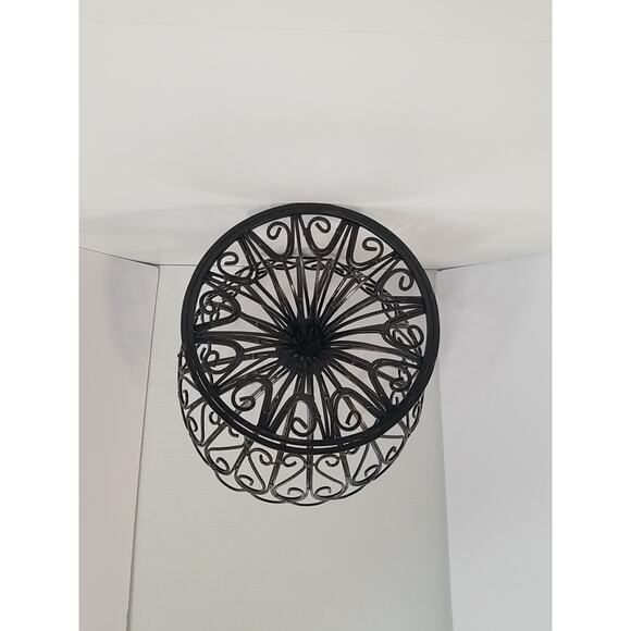 Large Vintage Ornate Art Metal Scroll Heavy Center Piece Fruit Bowl - Picture 3 of 5